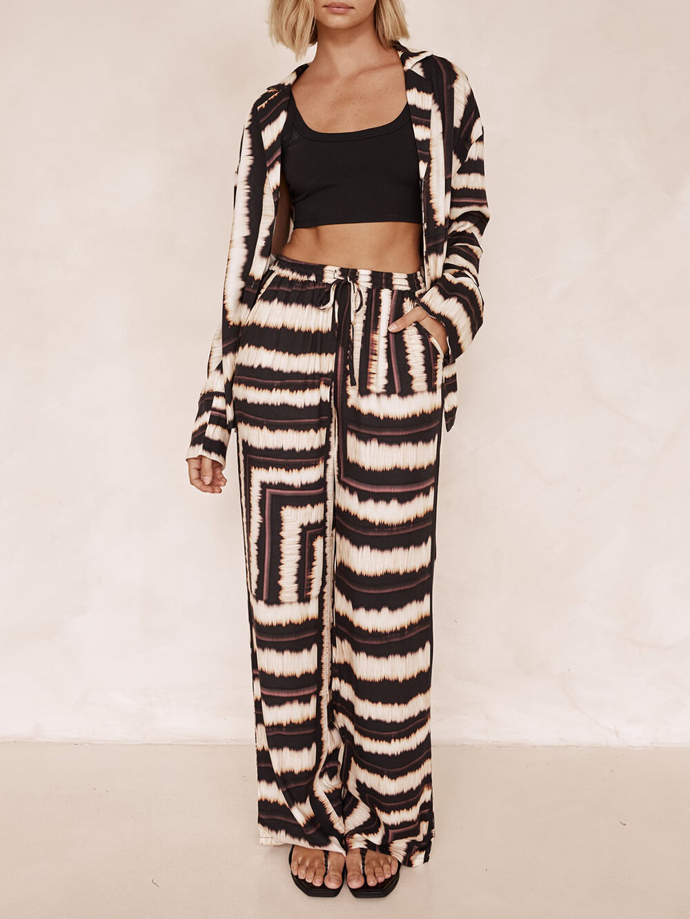 Signature Strip Textured Chocolate Print Loose Shirt Two-Pieces Set