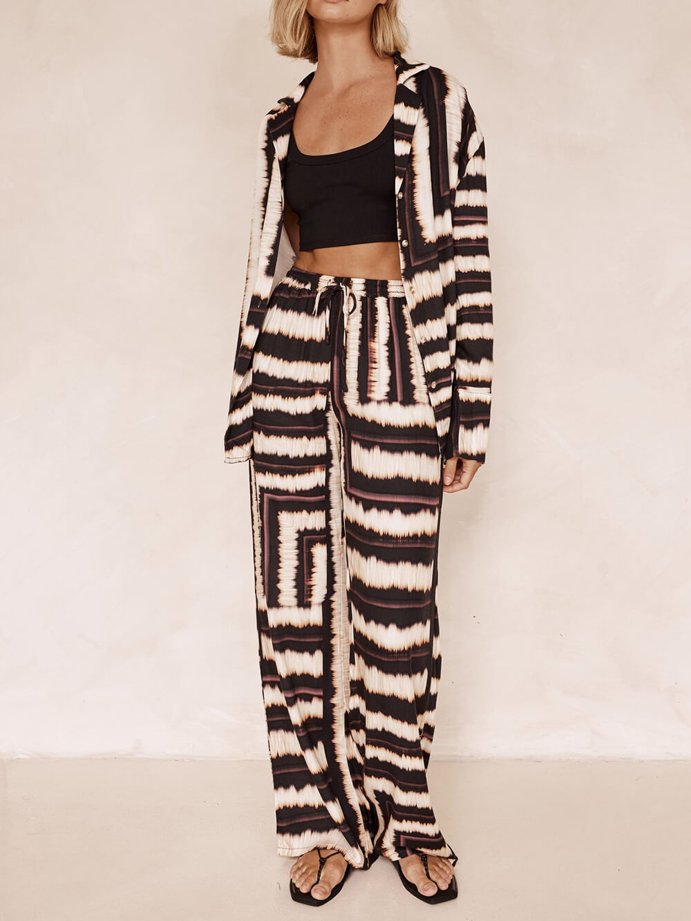 Signature Strip Textured Chocolate Print Loose Shirt Two-Pieces Set